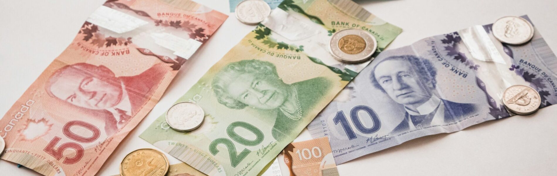 カナダ駐在員のお金の基本